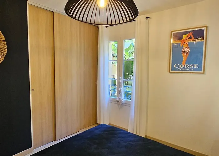 Voiles Blanches-clim-wifi-plage A Pieds * Sari-Solenzara