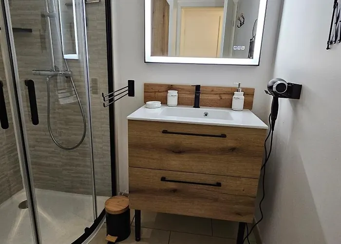 Appartement Voiles Blanches-clim-wifi-plage A Pieds Sari-Solenzara